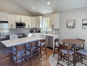 Fridge, microwave, oven, stovetop - Brand New Stylish Black Cottage (South Kingstown)