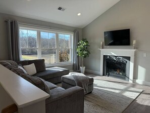 Smart TV, fireplace, offices