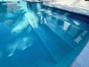 A heated pool - Miami 4BR Oasis: Heated Pool, Sleeps 10 (Miami)