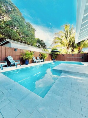 Pool - Miami 4BR Oasis: Private heated pool near Grove UM (Miami)