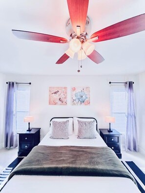 4 soverom, strykejern/-brett, reiseseng for barn og wi-fi (inkludert)