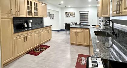 Grand Villa Resort B 2BR, Heated pool and sleeps 6