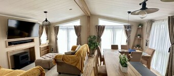 Wyndham Lodge, sleeps 6 in comfort
