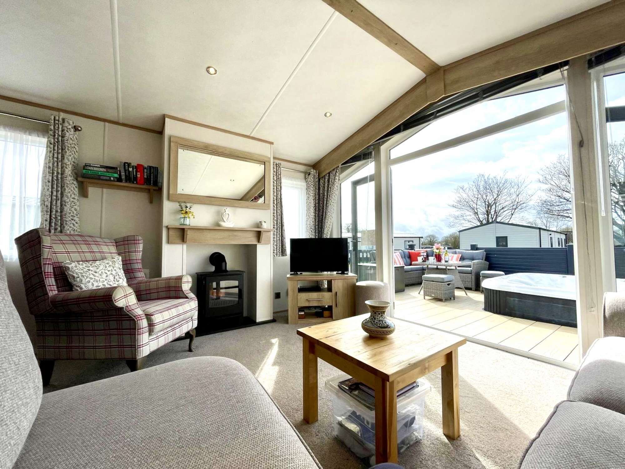 TV, fireplace, DVD player