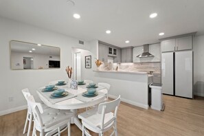 Dining - Peaceful in Penasquitos (San Diego)