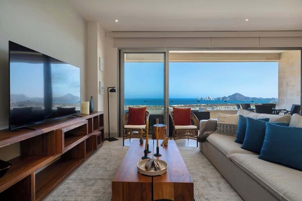 TV, stereo - Ocean View with Gym, Infinity Pool & Arch (Cabo San Lucas)