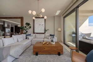 Télévision, chaîne hi-fi