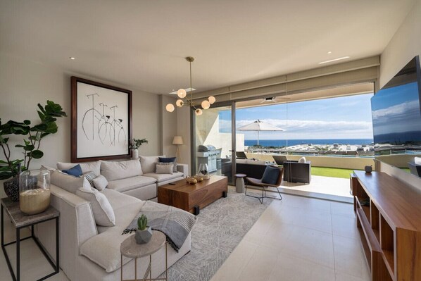 テレビ、ステレオ