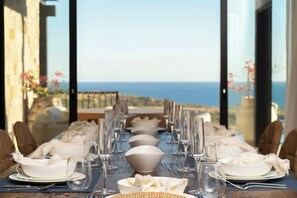 Dining - Luxury Villa, Infinity Pool & Ocean Horizon (Cabo San Lucas)