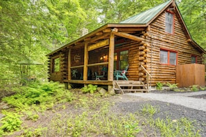 Exterior - Lake & Beach Access at Lake Luzerne Cabin! (Lake Luzerne)