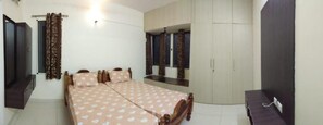 Family Apartment | Free WiFi - Bed and Brew  (Chennai)