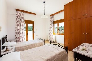 5 habitaciones, muebles diferentes y sistema de insonorización 