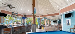 Bar (en la propiedad)