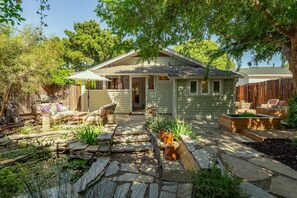 Exterior - Vine Street Bungalow-Hot Tub, EV, Walk to Town (Paso Robles)