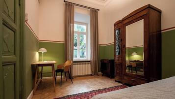 1 bedroom, desk, iron/ironing board, free WiFi