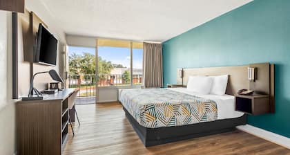 Motel 6 Hammond, LA – I 12 – I 55