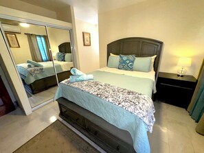 2 chambres, fer et planche à repasser, Wi-Fi gratuit, draps fournis