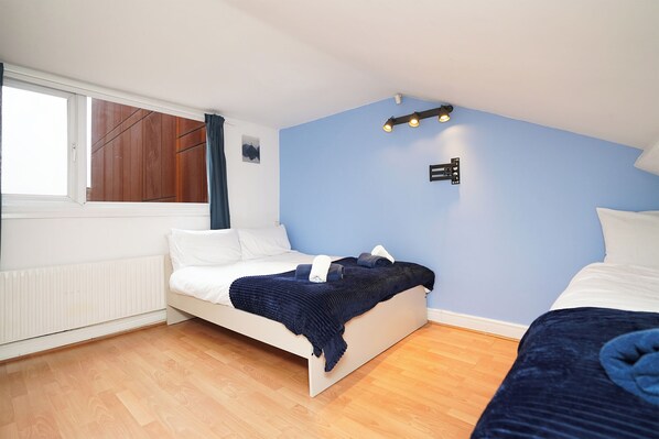 1 bedroom, WiFi, bed sheets