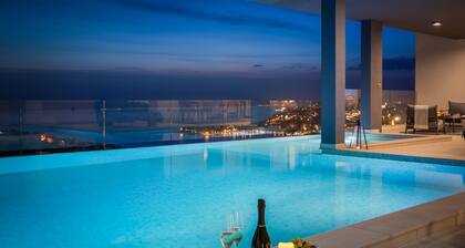 Luxusvilla Cosmopolitan mit Pool