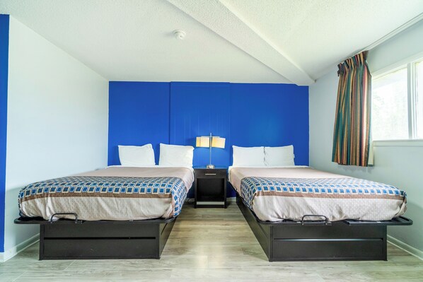 مكتب ومكواة/لوح كي وواي فاي مجانًا وملاءات أسرّة