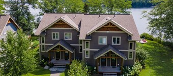 2 bed 1.5 bath Villa on Lake Muskoka