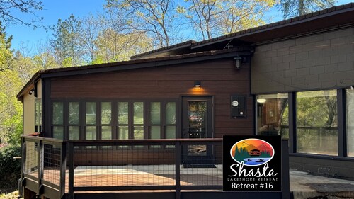 Cute Lake Home, 2 Bedroom, 1 Bath, 50 & 30 AMP EV - Shasta Lakeshore Retreat #16