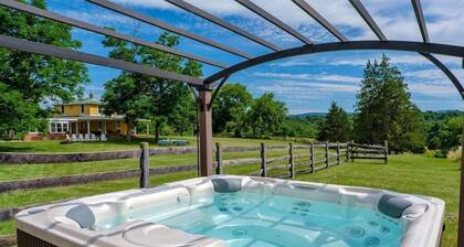 Rolling River Farm: Exquisite Riverfront Paradise