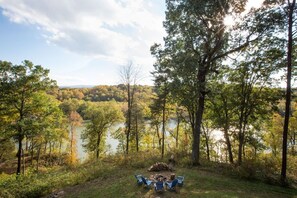 Property grounds - Spectacular Cottage with Shenandoah River Views (Front Royal)