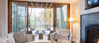 Country Elegance overlooking the Shenandoah River
