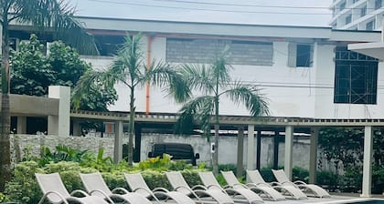 Condotel At Mesavirre Garden Residences