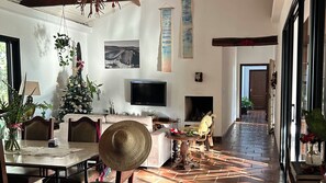 Dining - Casa em Sítio Aconchegante Prox de SP e Campinas (Cosmópolis)