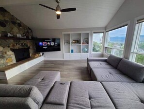 スマートテレビ、暖炉、プリンター