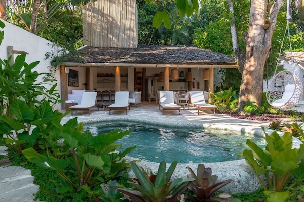 Outdoor pool, open 8:00 AM to 10:00 PM, sun loungers