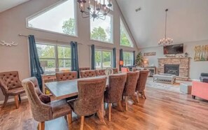 Dining - Lakeview Chalet Poconos Retreat (Pocono Lake)