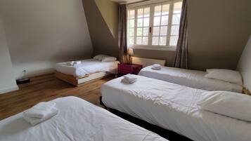 3 多间卧室、熨斗/熨衣板、旅行婴儿床、WiFi