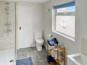 Towels - 2 bedroom accommodation in Amble (Amble)