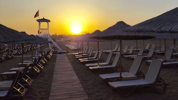 Beach shuttle, beach towels