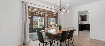 GameRoom, Trail access seconds away, cozy!