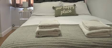 4 bedrooms, iron/ironing board, travel cot, free WiFi