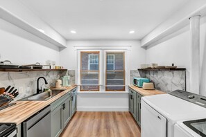 Refrigerador, microondas, horno, lavavajillas