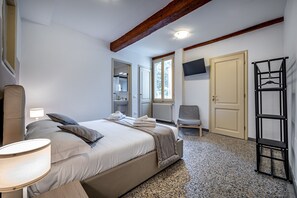 3 chambres, fer et planche Ă repasser, Wi-Fi gratuit