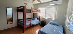 4 bedrooms, iron/ironing board, free WiFi, bed sheets