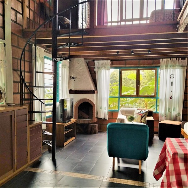 Interior - Cabaña EN Santa Elena, Ideal Para Estadías DE Trabajo "refugio EN LAS Nubes" (Medellín)