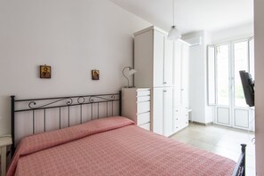 Fer et planche à repasser, Wi-Fi, draps fournis
