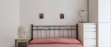 واي فاي وملاءات أسرّة