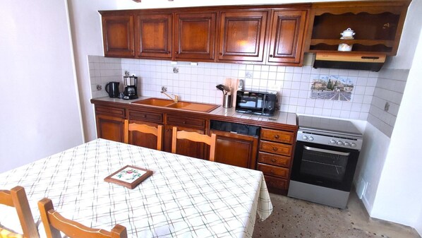 Fridge - LA MADELEINE - MALANDRY (MALANDRY)