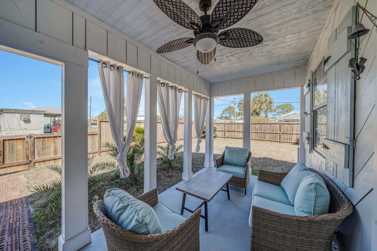 Surf’s Up Sharky NEW! Sleeps 6