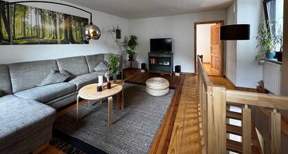 Ökologisches Gästehaus mit Garten und Schlossblick - zentral, nahe Liebesinsel