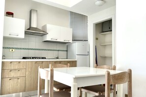 Dining - Palme 12 - Marcelli, one-room apartment with terrace, Residence Le Palme (Marcelli)