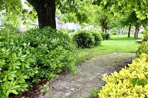 Property grounds - M385 - Marcelli, new three-room apartment with parking space (Marcelli)